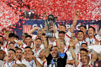 Estasi Estudiantes La Plata: la Copa Argentina è tua!