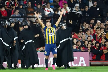 Golazo di Malcorra, il Canalla sbanca il Coloso Bielsa e trionfa nel Clásico di Rosario!