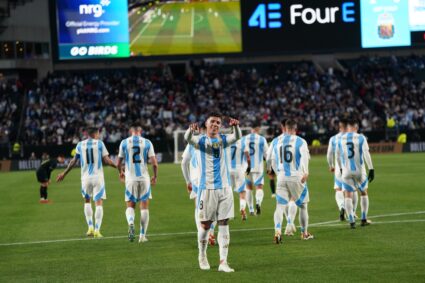 La Scaloneta ritorna in scena: 3-0 contro El Salvador senza Messi